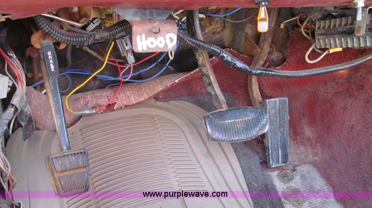 image for item G2217 1984 Ford F150 XLT SuperCab pickup truck