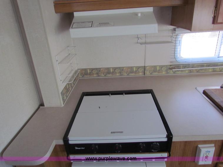 image for item G4391 2002 Coachman Captiva Ultralight travel trailer