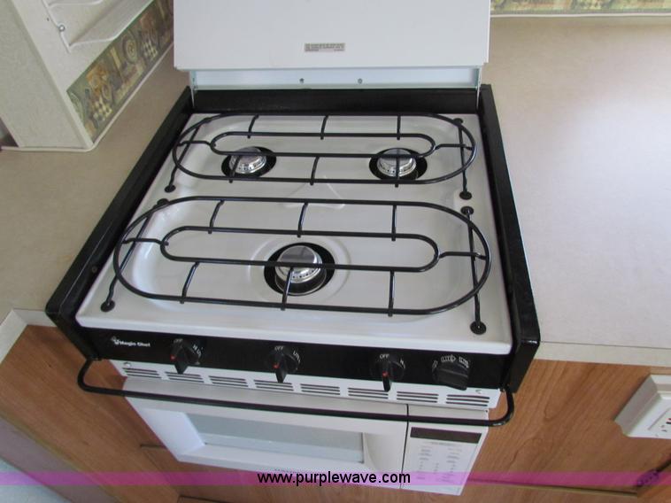 image for item G4391 2002 Coachman Captiva Ultralight travel trailer