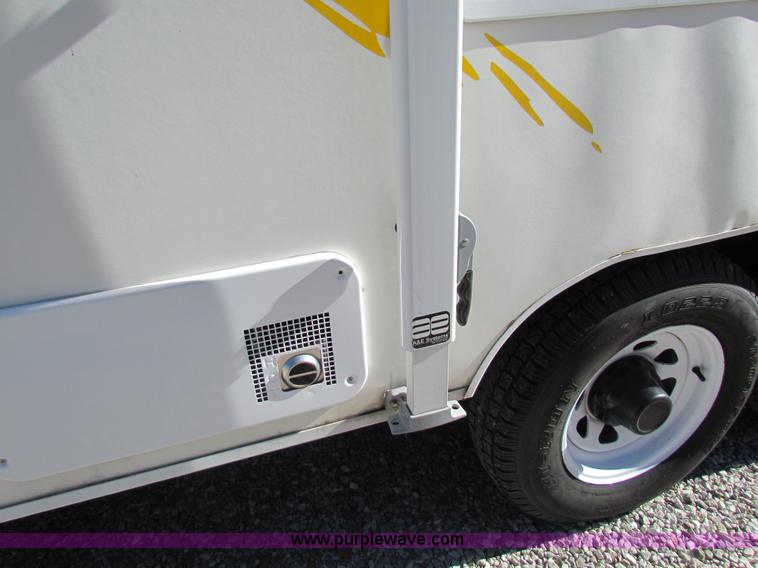 image for item G4391 2002 Coachman Captiva Ultralight travel trailer