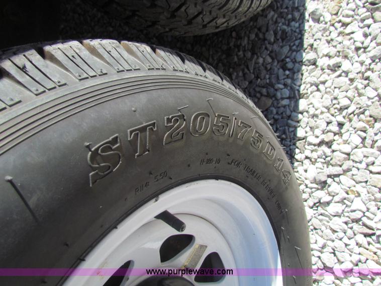 image for item G4391 2002 Coachman Captiva Ultralight travel trailer