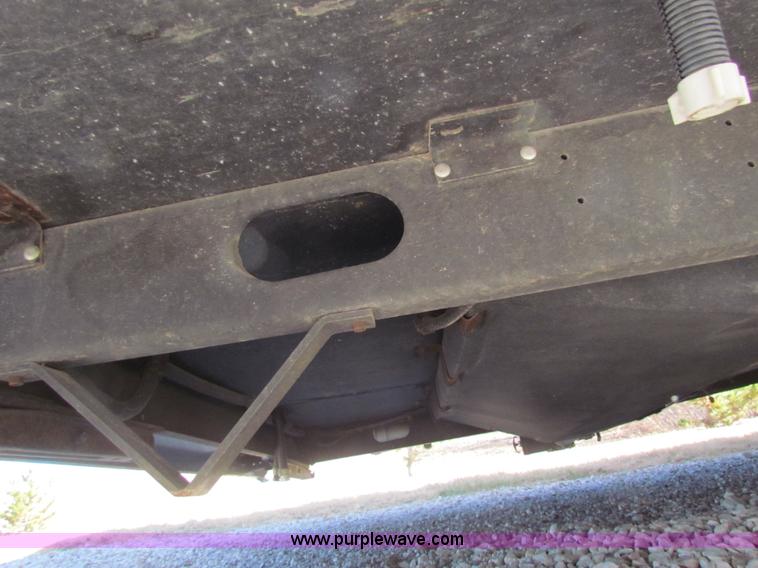 image for item G4391 2002 Coachman Captiva Ultralight travel trailer