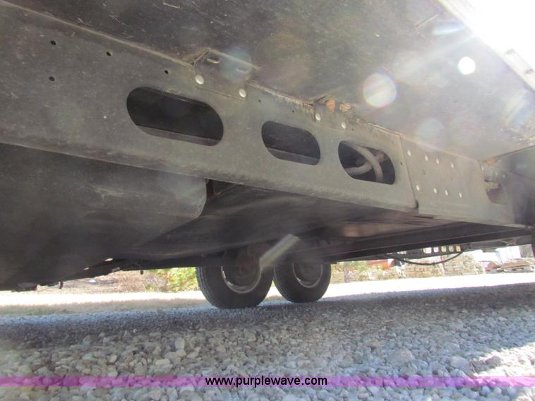 image for item G4391 2002 Coachman Captiva Ultralight travel trailer