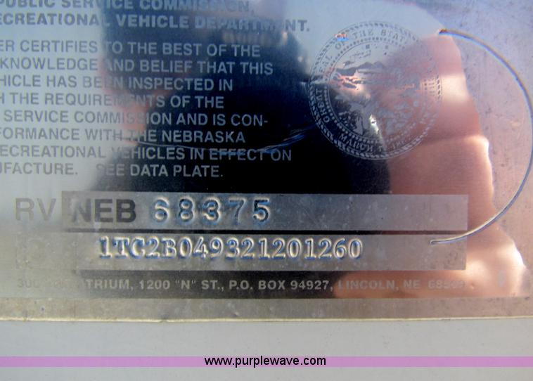 image for item G4391 2002 Coachman Captiva Ultralight travel trailer