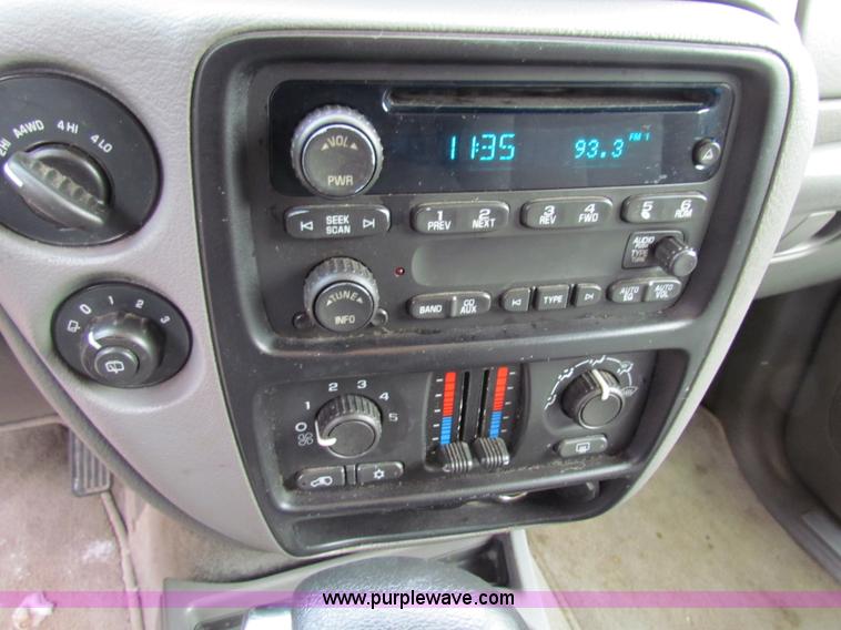 image for item G4471 2005 Chevrolet Trailblazer LS SUV