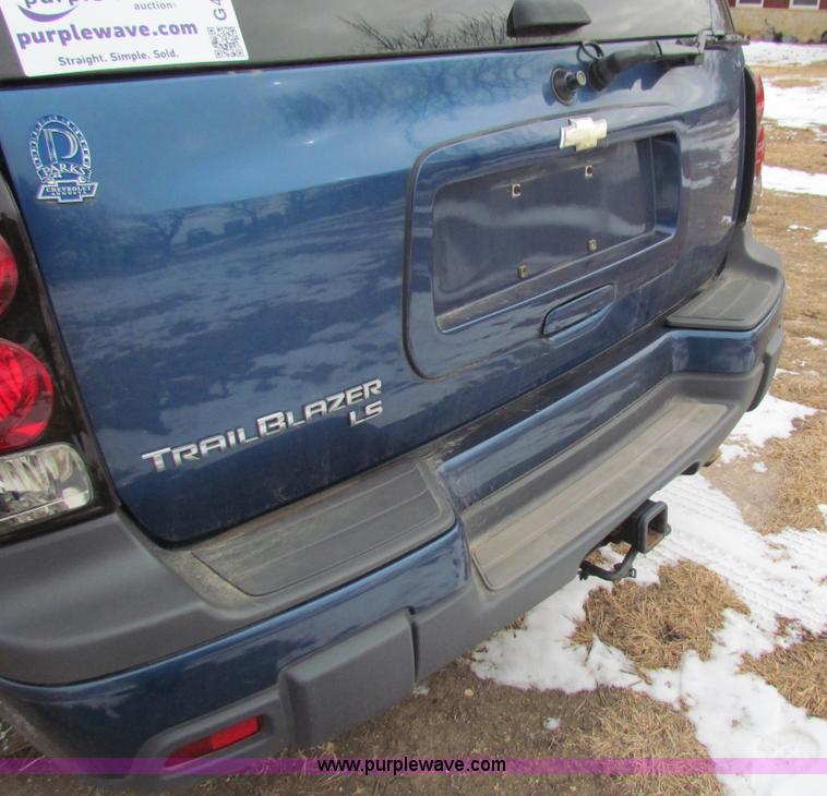 image for item G4471 2005 Chevrolet Trailblazer LS SUV