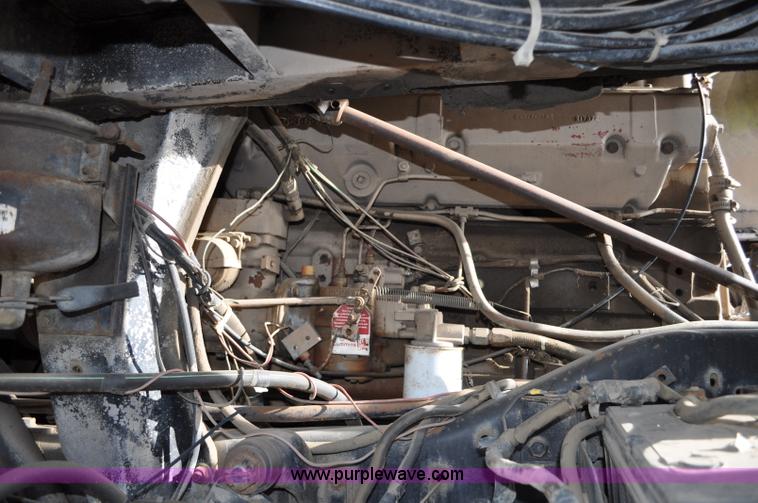 image for item G6320 1980 International Harvester 4070 Transtar II semi truck