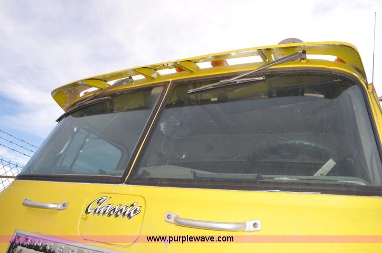 image for item G6320 1980 International Harvester 4070 Transtar II semi truck