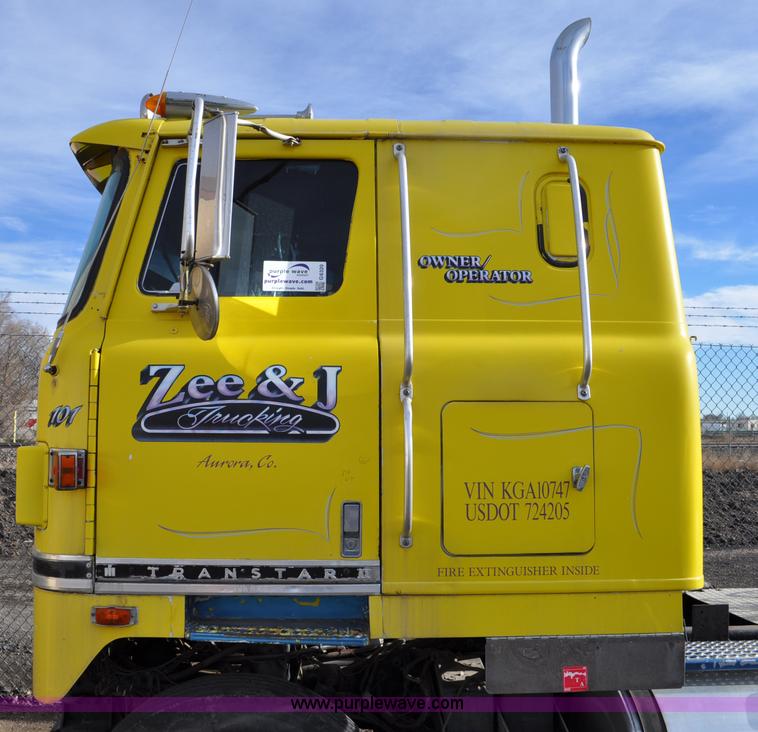 image for item G6320 1980 International Harvester 4070 Transtar II semi truck