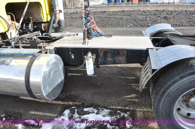 image for item G6320 1980 International Harvester 4070 Transtar II semi truck