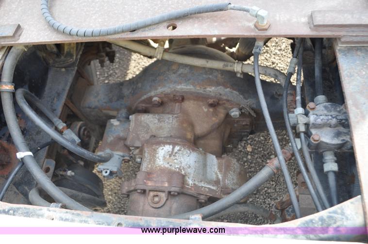 image for item G6320 1980 International Harvester 4070 Transtar II semi truck