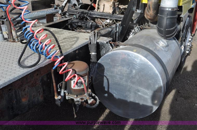 image for item G6320 1980 International Harvester 4070 Transtar II semi truck