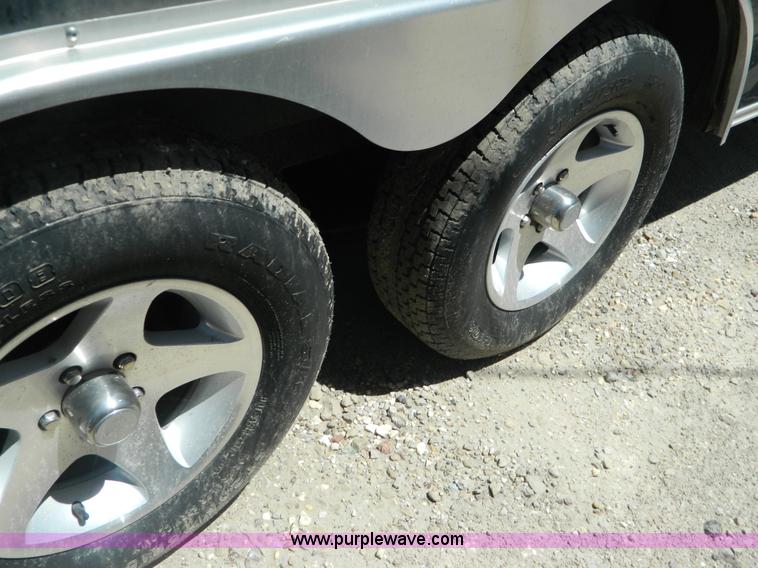 image for item G7906 2006 Haulmark TSC85X24WT2 24' enclosed trailer