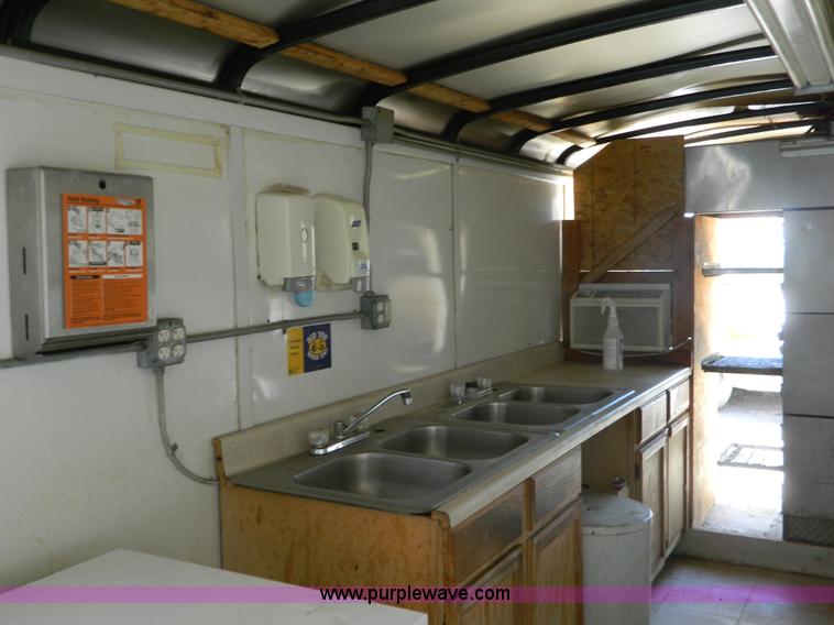 image for item G7906 2006 Haulmark TSC85X24WT2 24' enclosed trailer