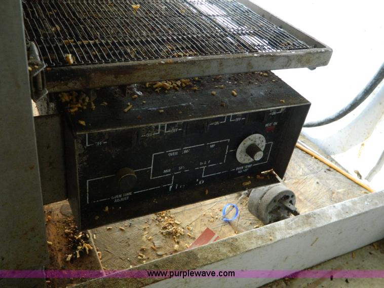 image for item G7906 2006 Haulmark TSC85X24WT2 24' enclosed trailer