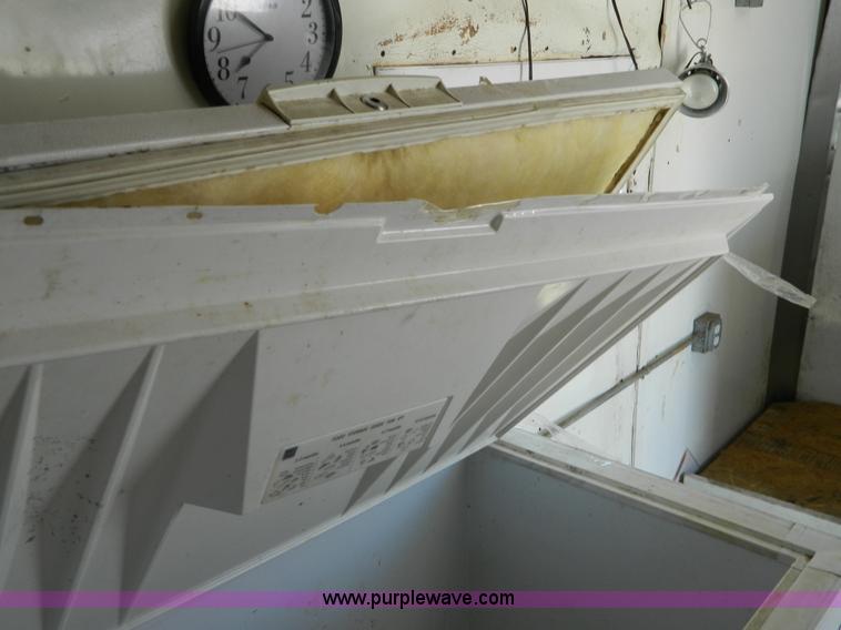 image for item G7906 2006 Haulmark TSC85X24WT2 24' enclosed trailer