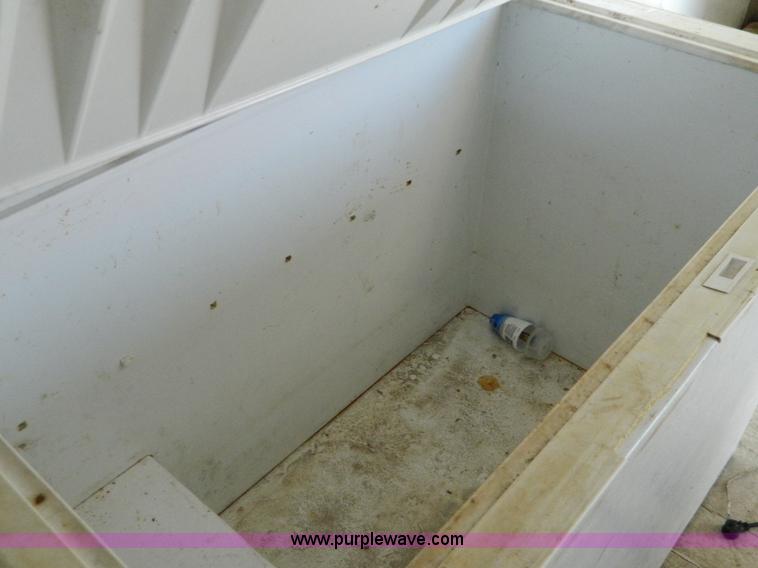 image for item G7906 2006 Haulmark TSC85X24WT2 24' enclosed trailer