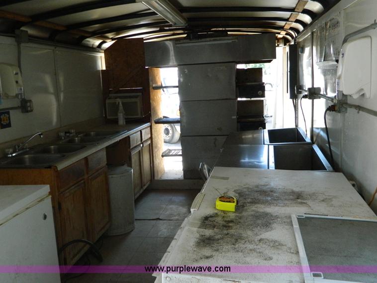 image for item G7906 2006 Haulmark TSC85X24WT2 24' enclosed trailer
