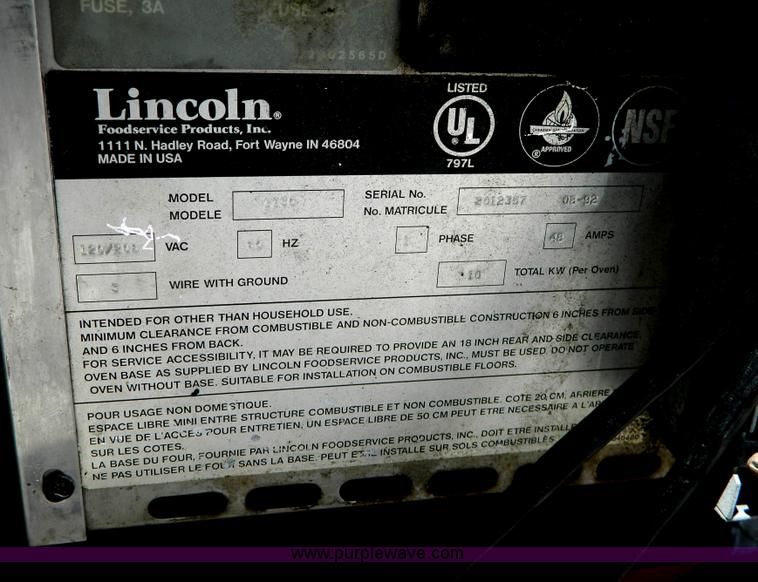 image for item G7906 2006 Haulmark TSC85X24WT2 24' enclosed trailer