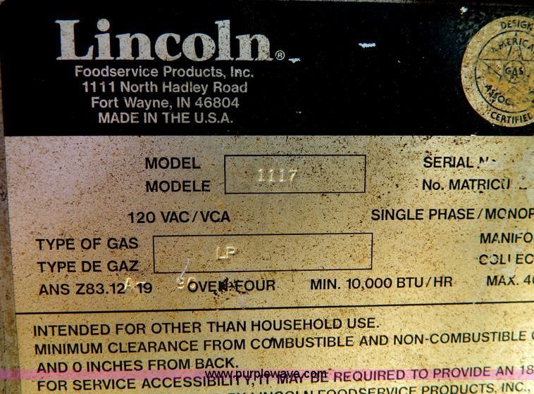 image for item G7906 2006 Haulmark TSC85X24WT2 24' enclosed trailer