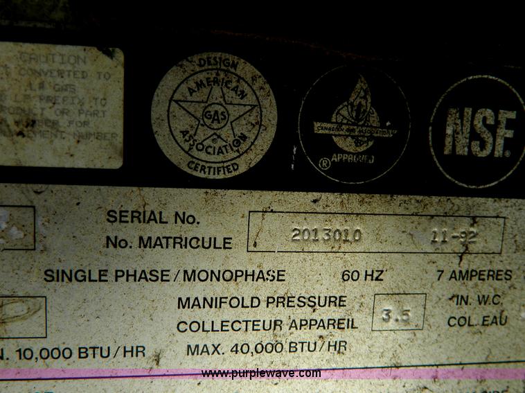 image for item G7906 2006 Haulmark TSC85X24WT2 24' enclosed trailer