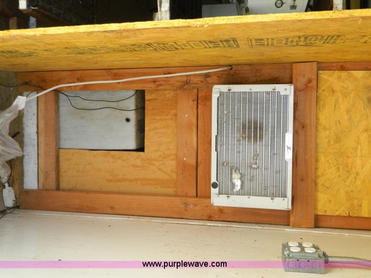 image for item G7906 2006 Haulmark TSC85X24WT2 24' enclosed trailer