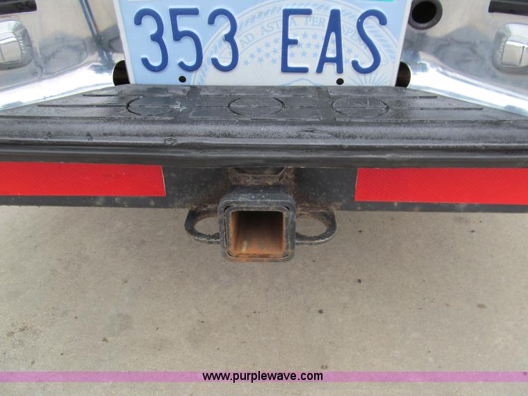 image for item G9702 1998 GMC Suburban 1500 Z71 SUV