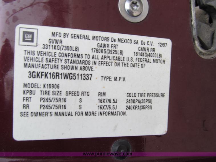 image for item G9702 1998 GMC Suburban 1500 Z71 SUV