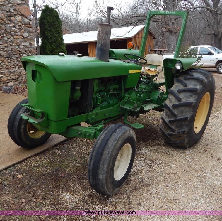 image for item H3860 John Deere 2640 tractor