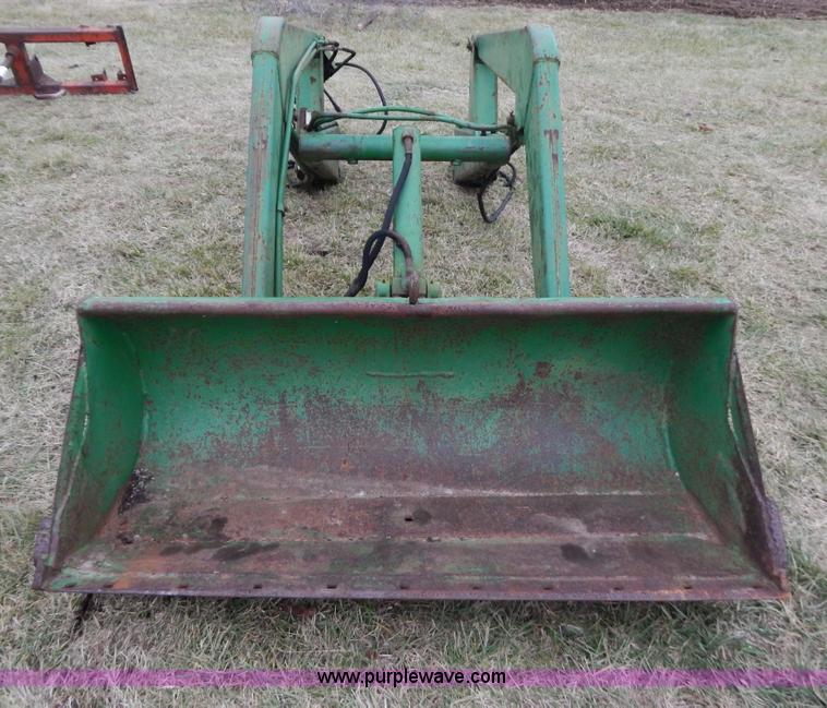 image for item H3860 John Deere 2640 tractor