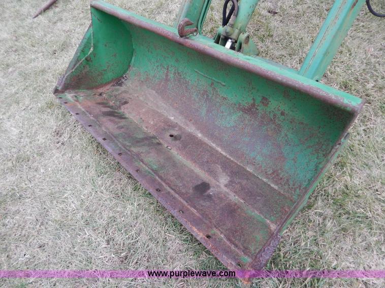 image for item H3860 John Deere 2640 tractor