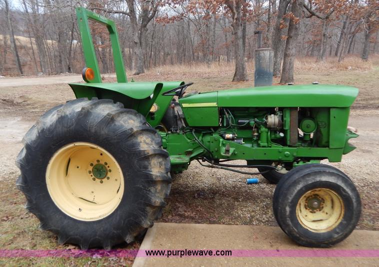 image for item H3860 John Deere 2640 tractor
