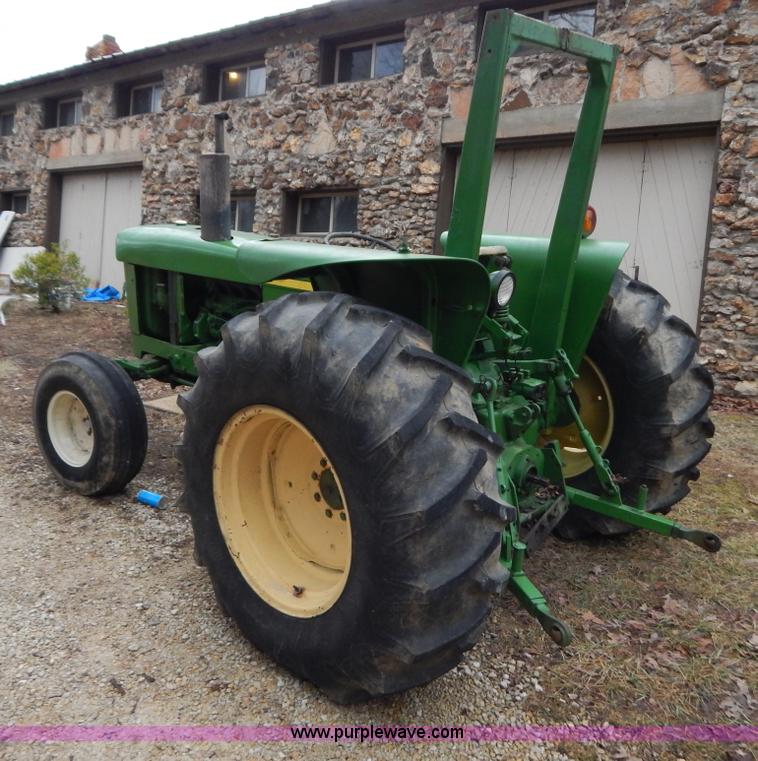 image for item H3860 John Deere 2640 tractor