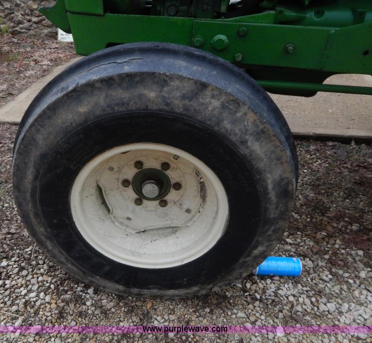 image for item H3860 John Deere 2640 tractor