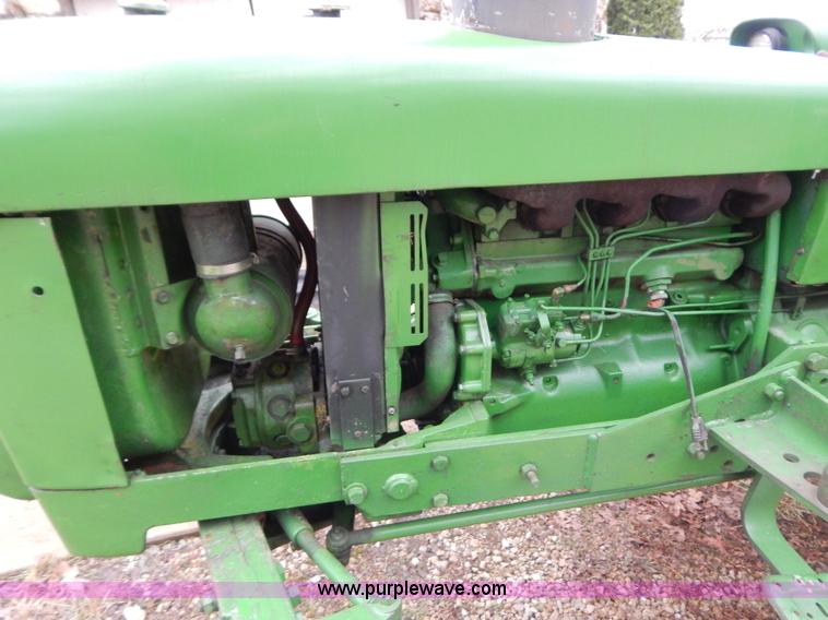 image for item H3860 John Deere 2640 tractor