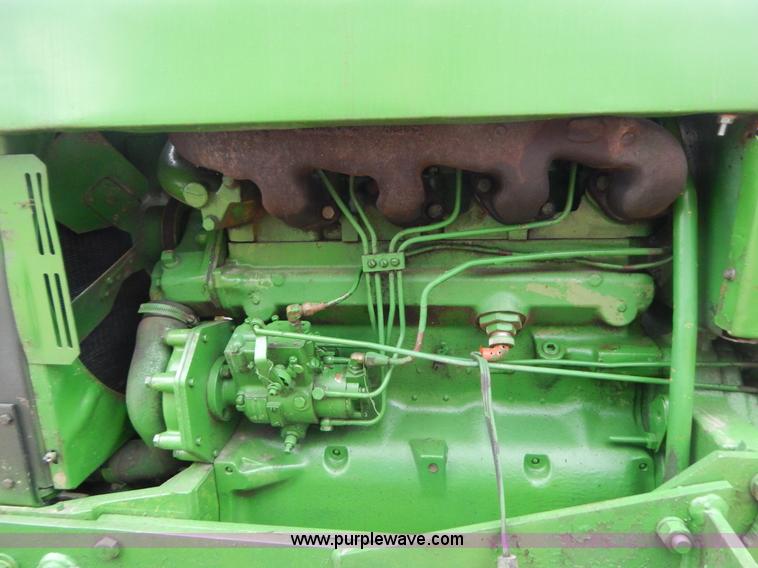 image for item H3860 John Deere 2640 tractor