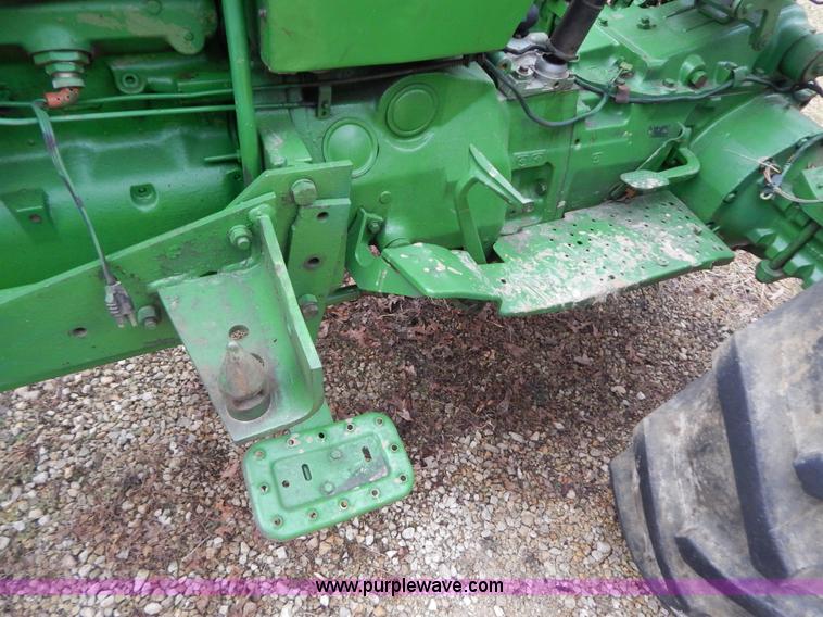 image for item H3860 John Deere 2640 tractor