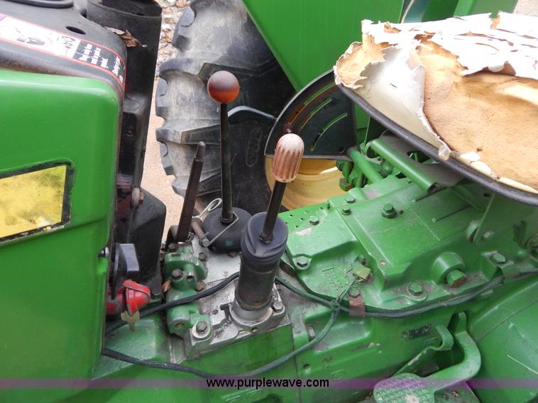image for item H3860 John Deere 2640 tractor