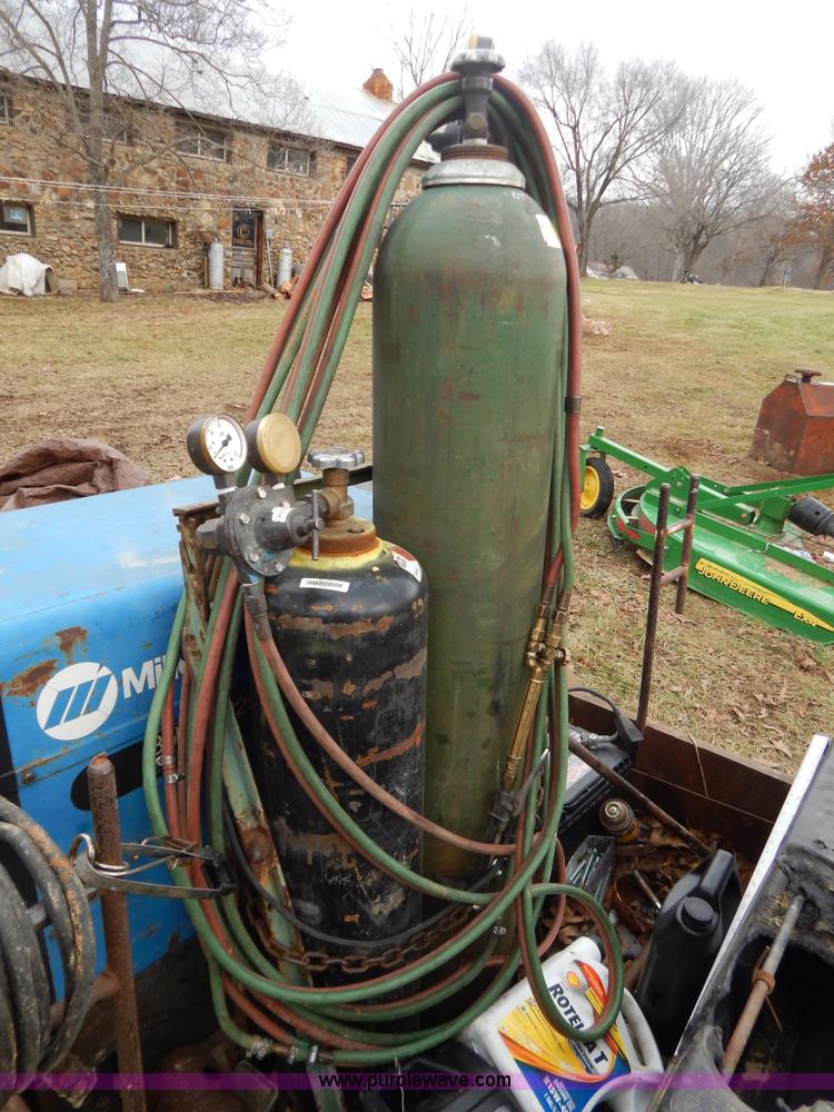 image for item H3873 Portable welding cart