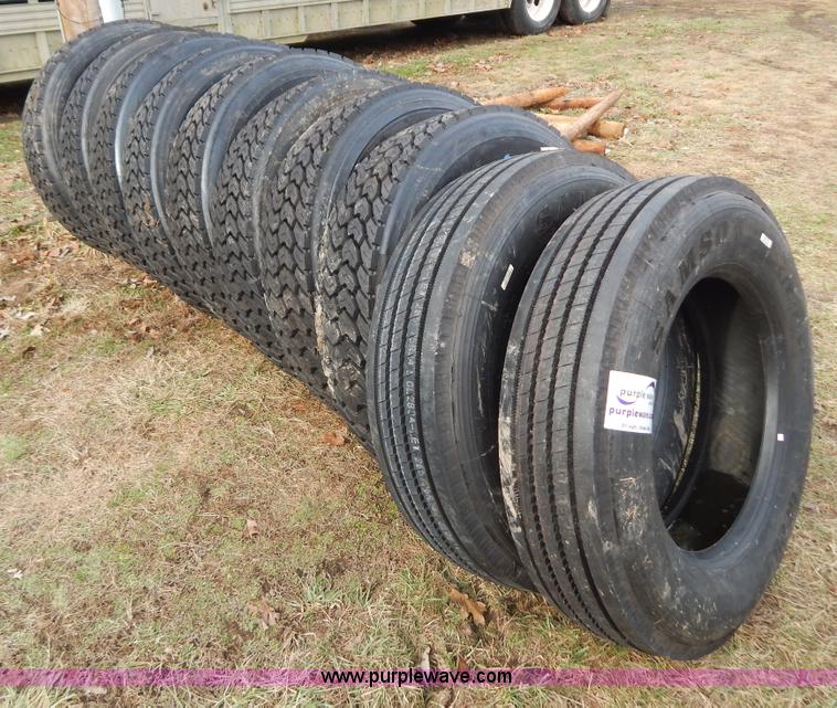 image for item H3880 (10) semi tires