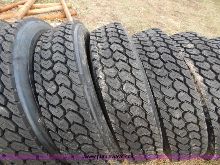 image for item H3880 (10) semi tires