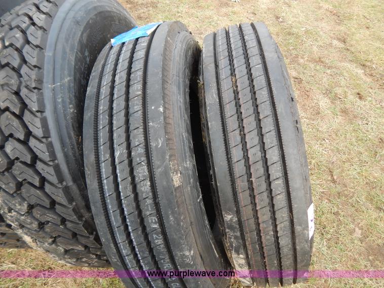 image for item H3880 (10) semi tires