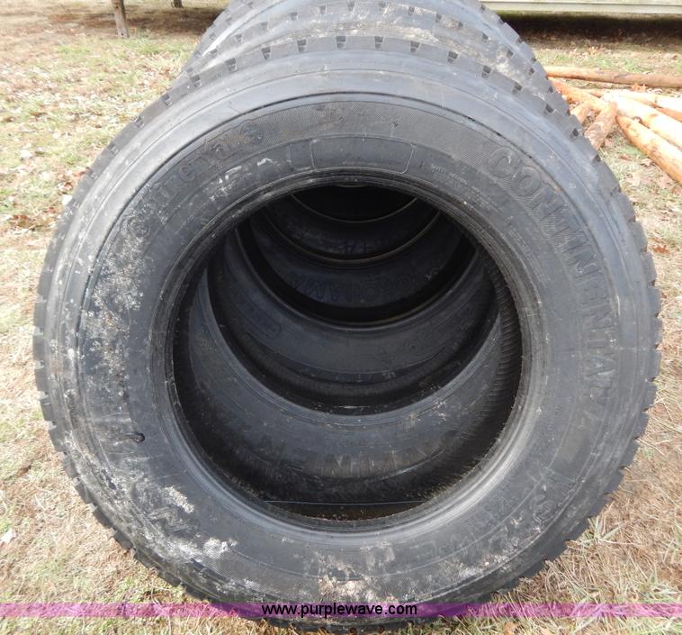 image for item H3880 (10) semi tires