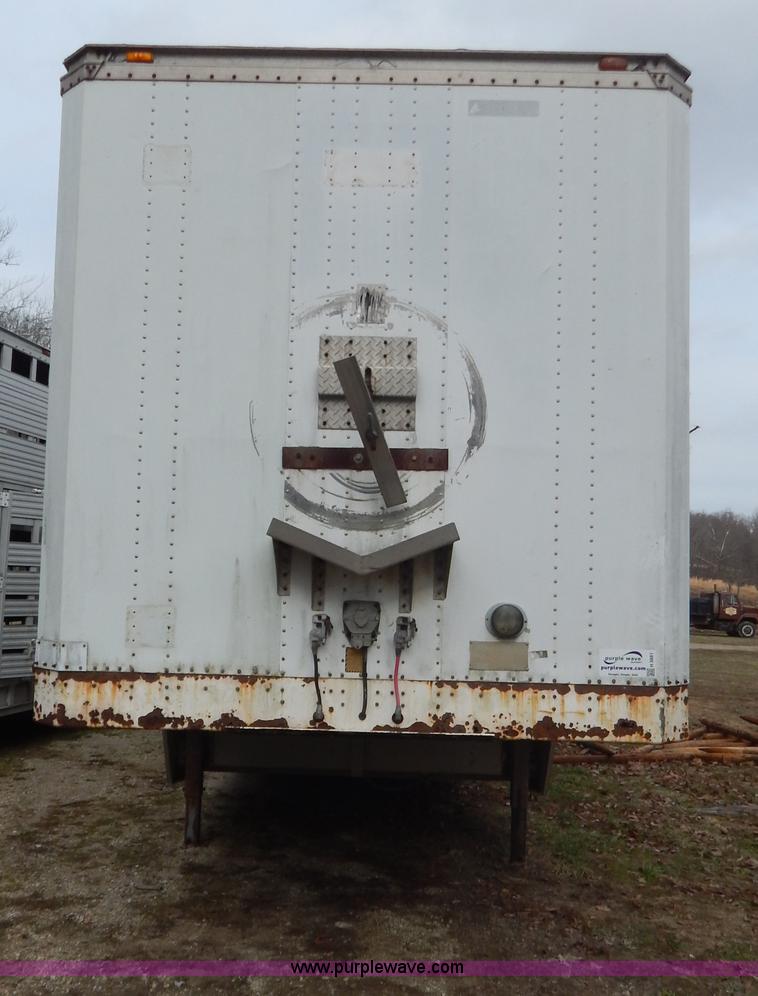 image for item H3881 1975 American 48' cattle pot trailer