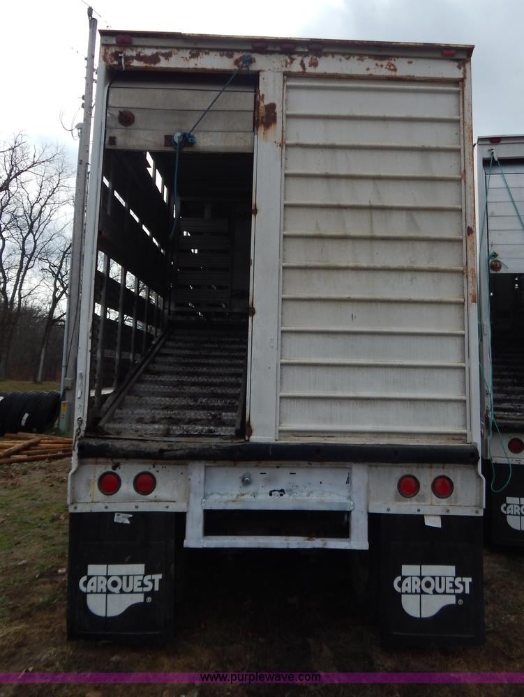 image for item H3881 1975 American 48' cattle pot trailer