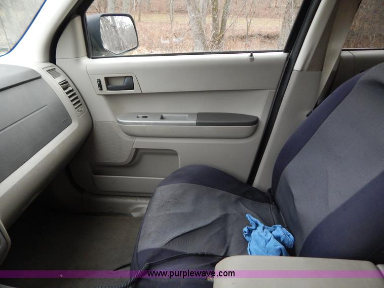 image for item H3887 2008 Ford Escape XLT SUV