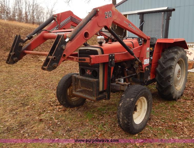 image for item H3889 Massey-Ferguson 231 tractor