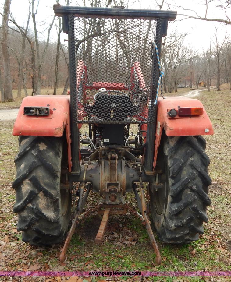 image for item H3889 Massey-Ferguson 231 tractor