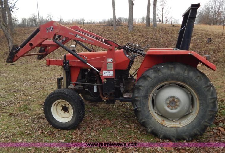 image for item H3889 Massey-Ferguson 231 tractor
