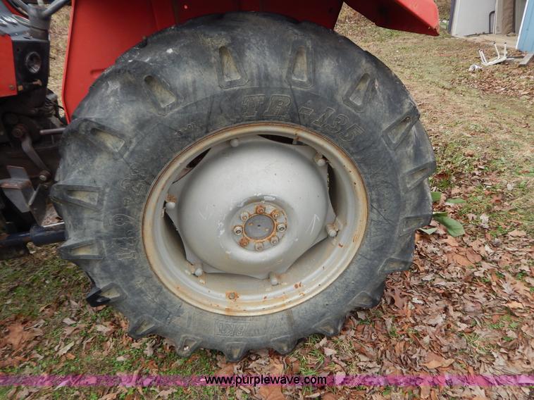 image for item H3889 Massey-Ferguson 231 tractor